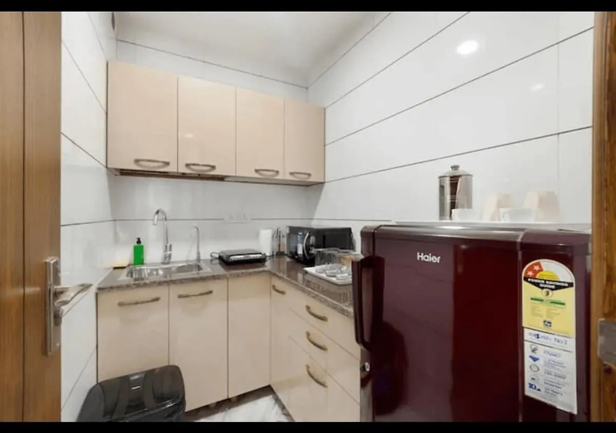 Tranquil Studio Apartment 구르가온
