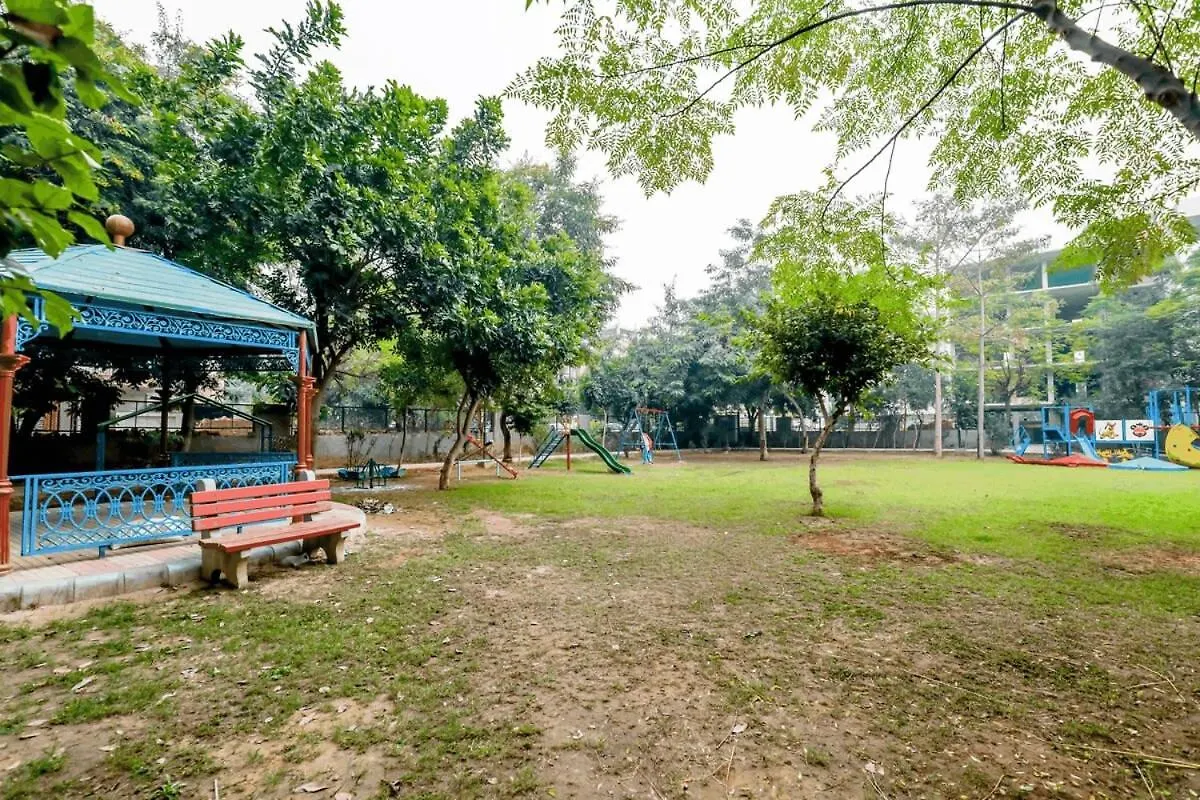 Tranquil Studio Apartment 구르가온 0*,